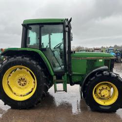 John Deere 6400