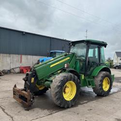 John Deere 3800