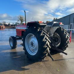 Massey Ferguson 390