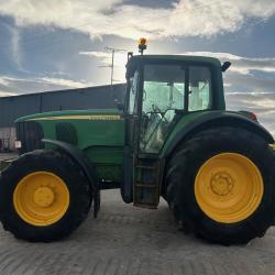 John Deere 6920