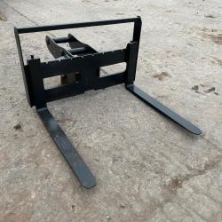 New Unused  Pallet Forks ((65mm Pins))