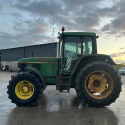 John Deere 6600