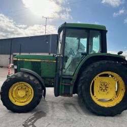 John Deere 6410