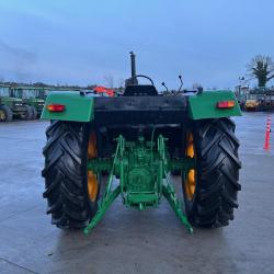 John Deere 2850