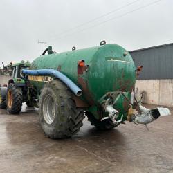 Major 2600 Gallon Tanker