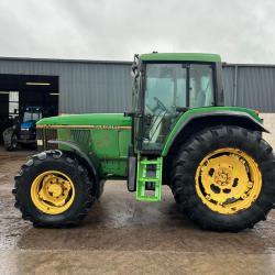 John Deere 6800