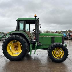 John Deere 6600