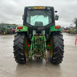 John Deere 6400