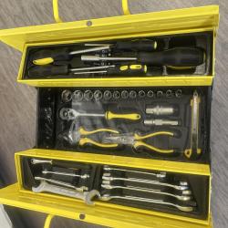 New 100 Piece Tool Kit