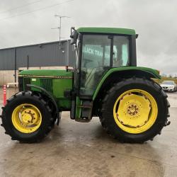 John Deere 6400