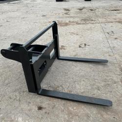 New Unused  Pallet Forks ((65mm Pins))