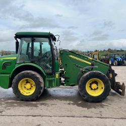 John Deere 3800