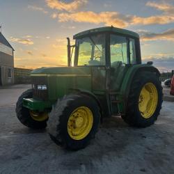 John Deere 6410