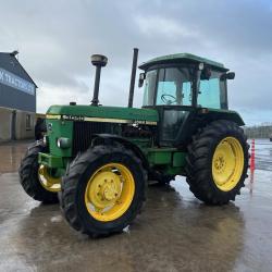 John Deere 3050