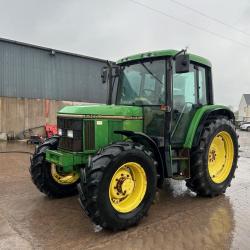 John Deere 6400