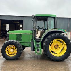 John Deere 6600