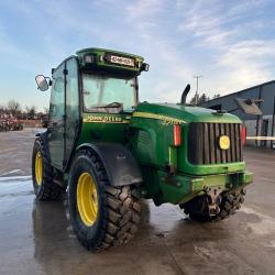 John Deere 3200