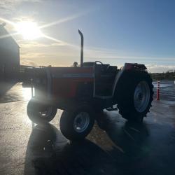 Massey Ferguson 390