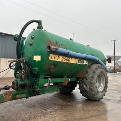 Major 2600 Gallon Tanker