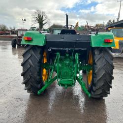 John Deere 2850