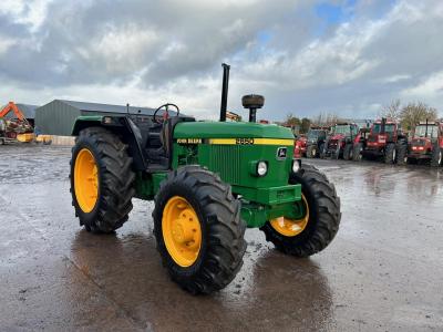 John Deere 2850