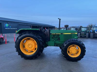 John Deere 2850